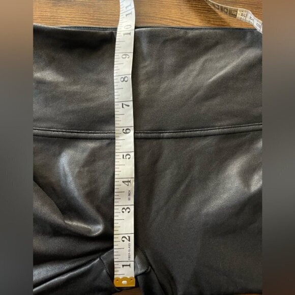 SPANX Faux Leather Leggings black size medium - Picture 12 of 14